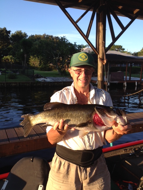 Johnny BIG Lake June Bass (2018 lake placid fl fishing)