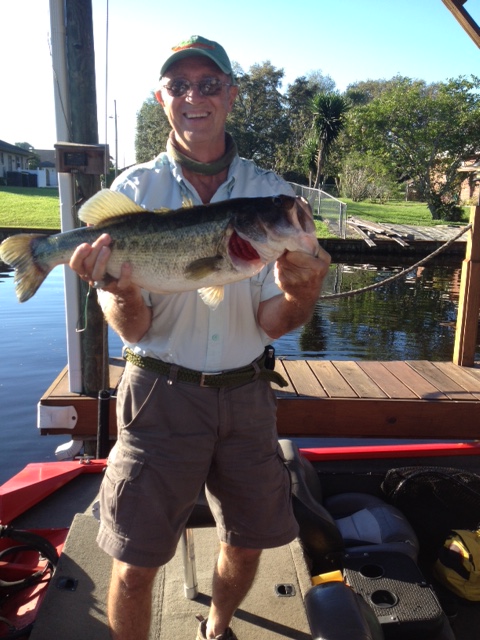Johnny Six Pound Lake June Bass (July, 2018 lake placid florida fishing)